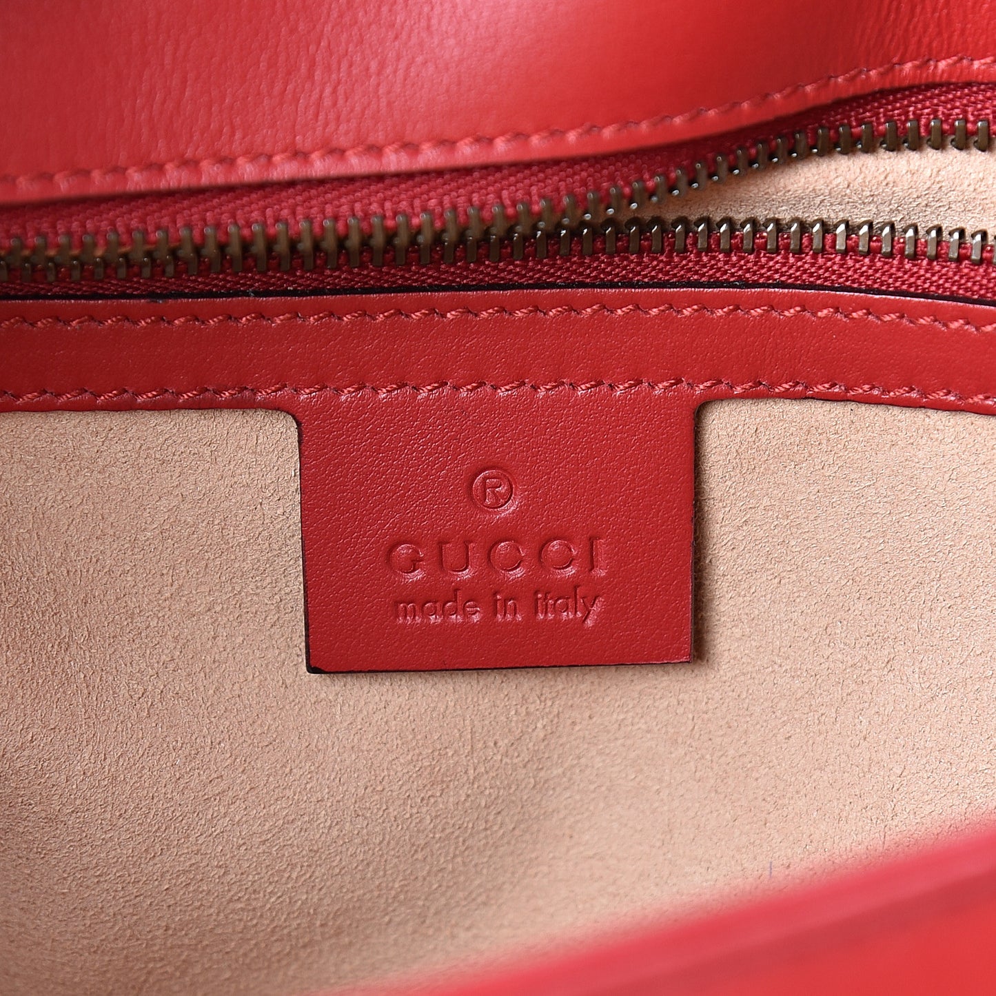 Calfskin Matelasse Small GG Marmont Shoulder Bag Hibiscus Red