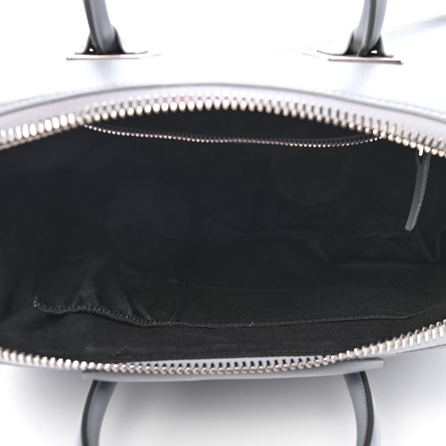 Sugar Goatskin Kenya Metal Medium Antigona Pearl Grey