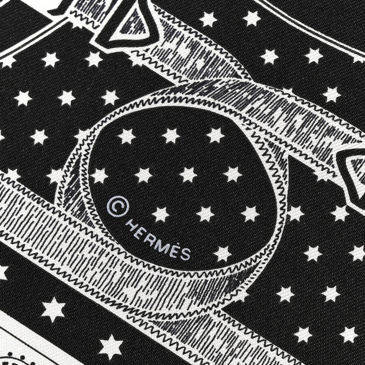 Silk Eperon D'Or Bandana Shawl 55 Black White