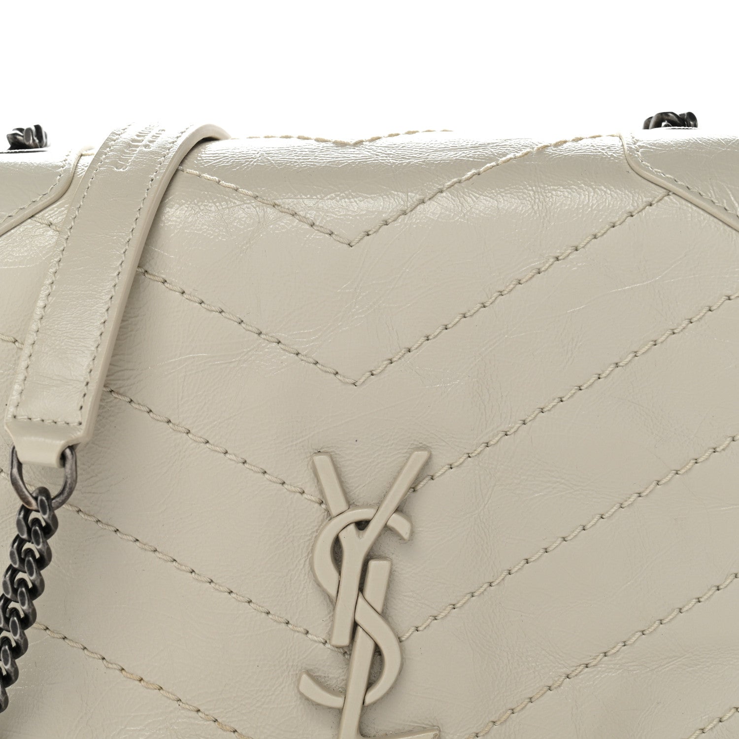 Saint Laurent Crinkled Calfskin Matelasse Monogram Niki Chain Wallet Crema Soft 8 of 10
