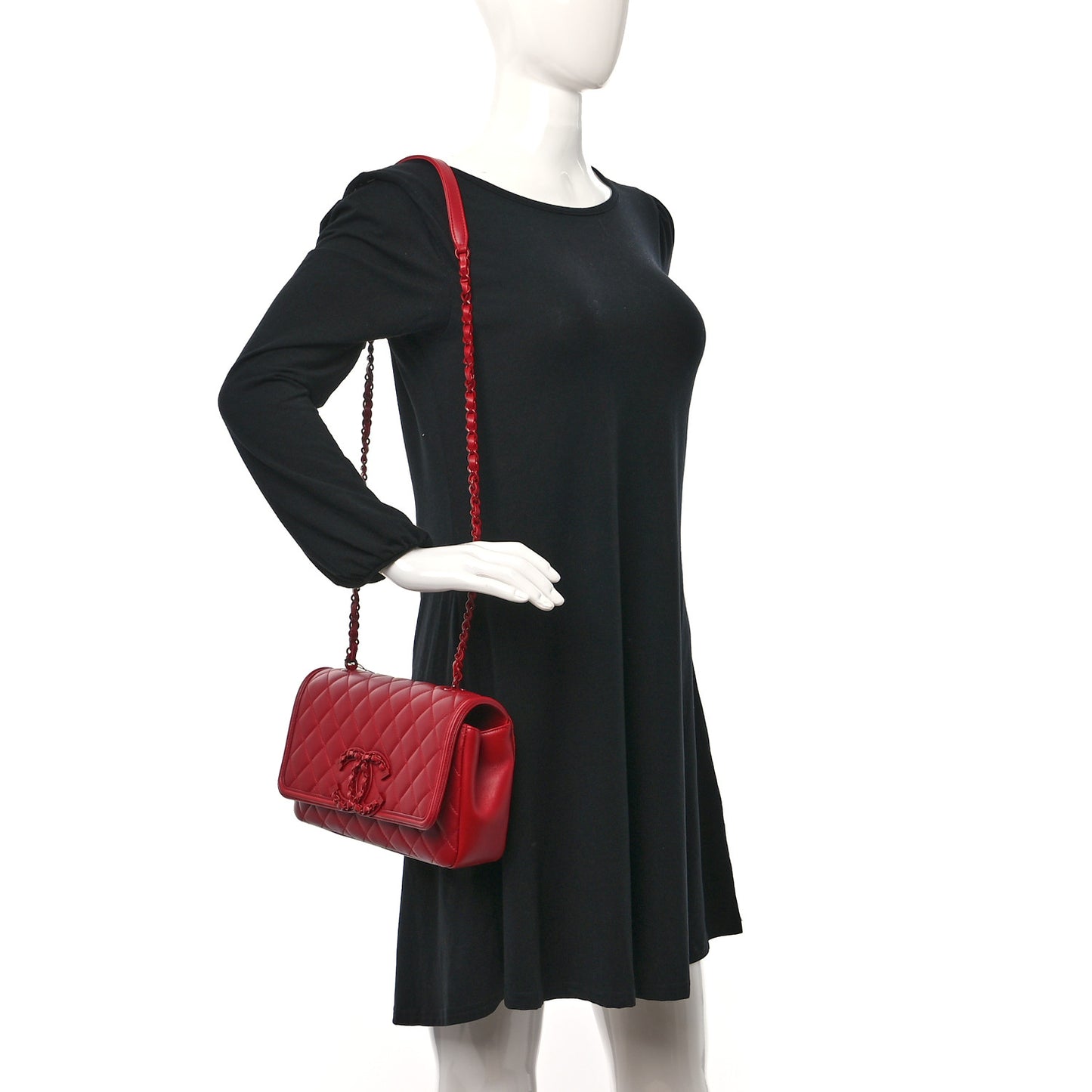 Calfskin Quilted Medium CC Filigree Flap Red