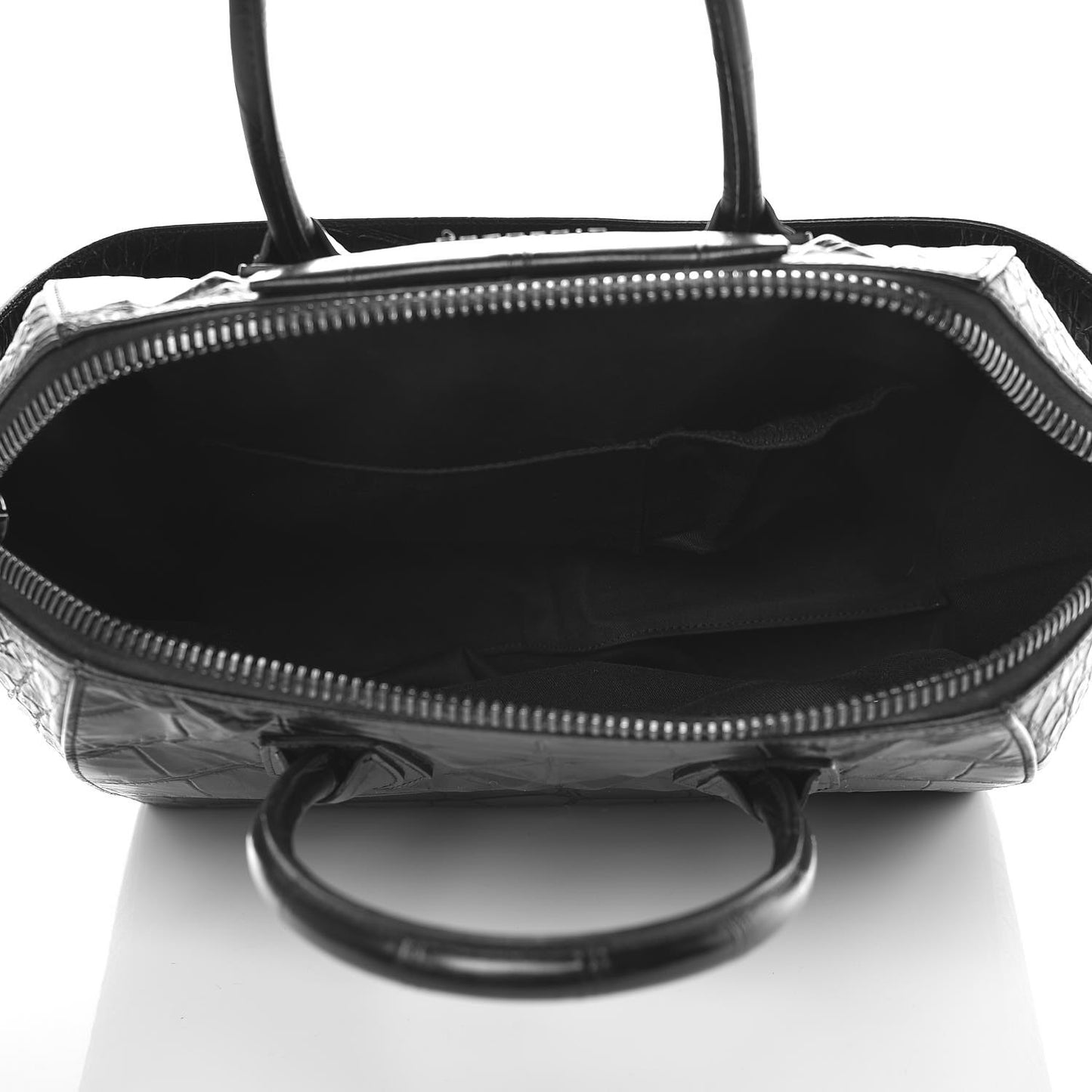 Calfskin Crocodile Embossed Medium Antigona Black