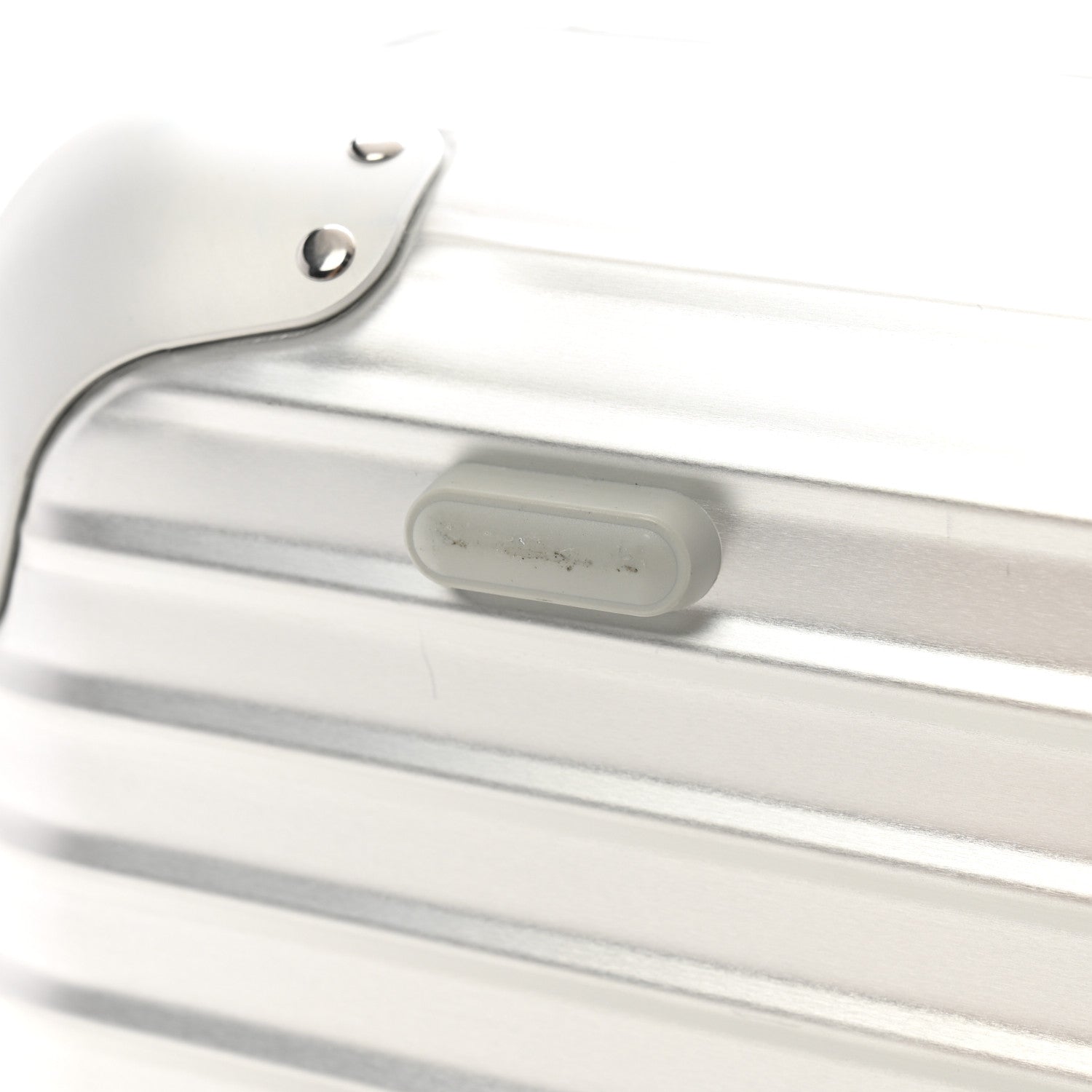 Rimowa Aluminum Topas Vanity Case Silver 12 of 13
