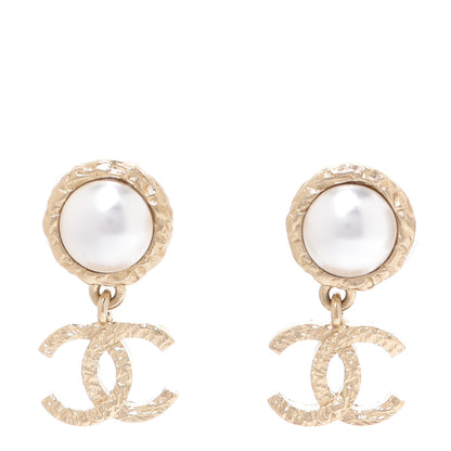 Chanel Pearl Hammered CC Drop Earrings Gold Pearly White 1 of 5