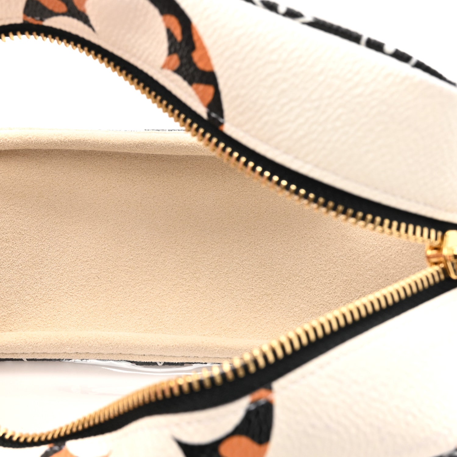 Louis Vuitton Monogram Giant Jungle Beach Pouch Ivory 5 of 9