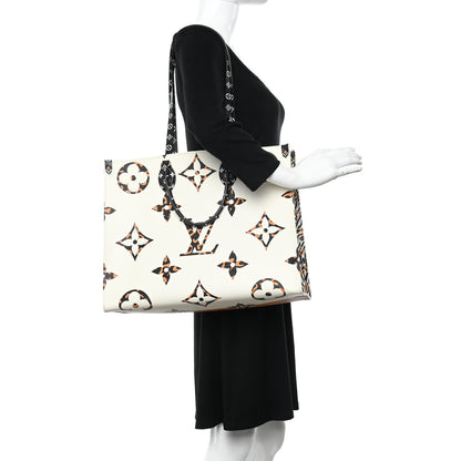 Louis Vuitton Monogram Giant Jungle Onthego GM Ivory 2 of 10