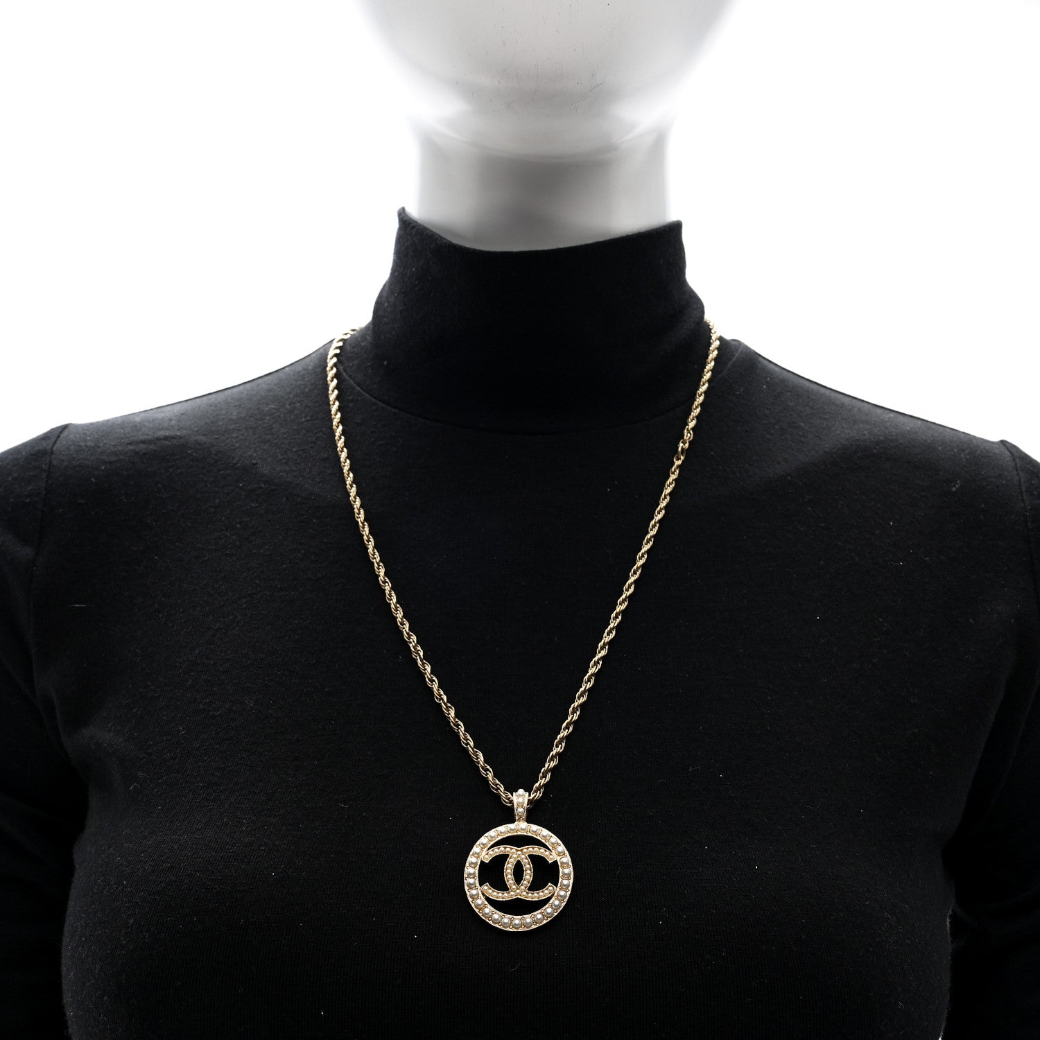 Chanel Pearl CC Round Pendant Necklace Gold 2 of 5