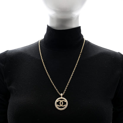 Chanel Pearl CC Round Pendant Necklace Gold 2 of 5