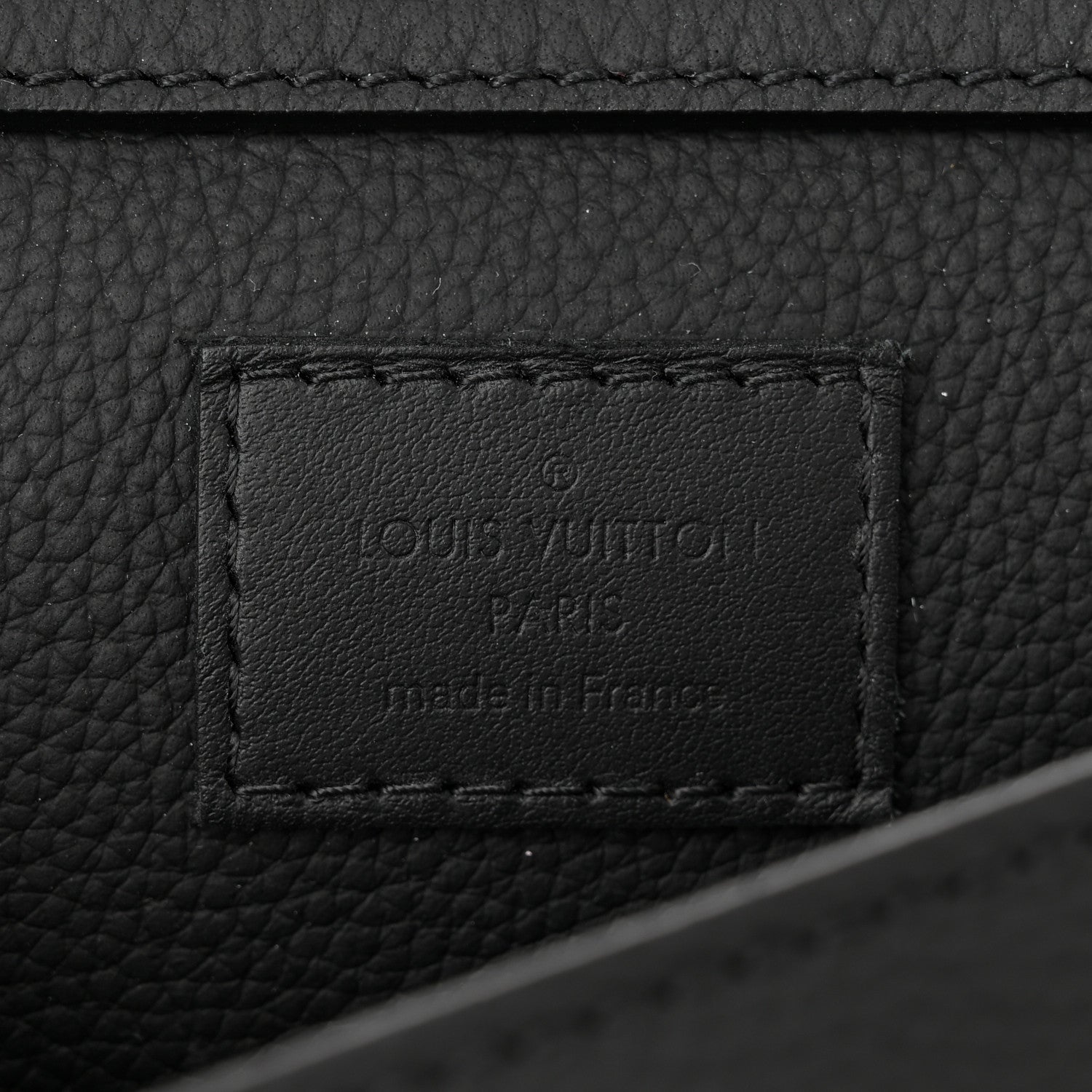 Louis Vuitton Grained Calfskin Aerogram Slingbag Black 6 of 9