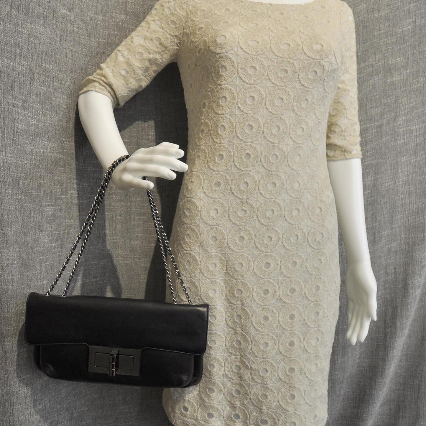 Leather Mademoiselle Flap Shoulder Bag Black