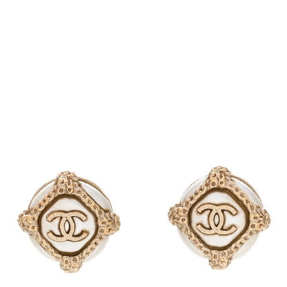Chanel Pearl CC Earrings Gold Gold 1 of 4