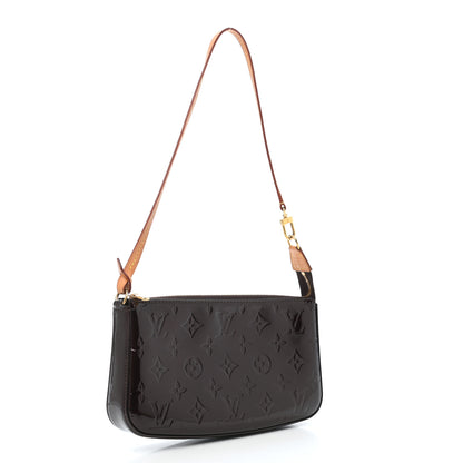 Louis Vuitton Vernis Pochette Accessories NM Amarante 3 of 7