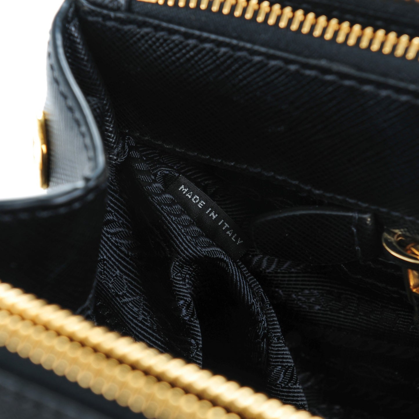 Saffiano Large Galleria Double Zip Tote Black