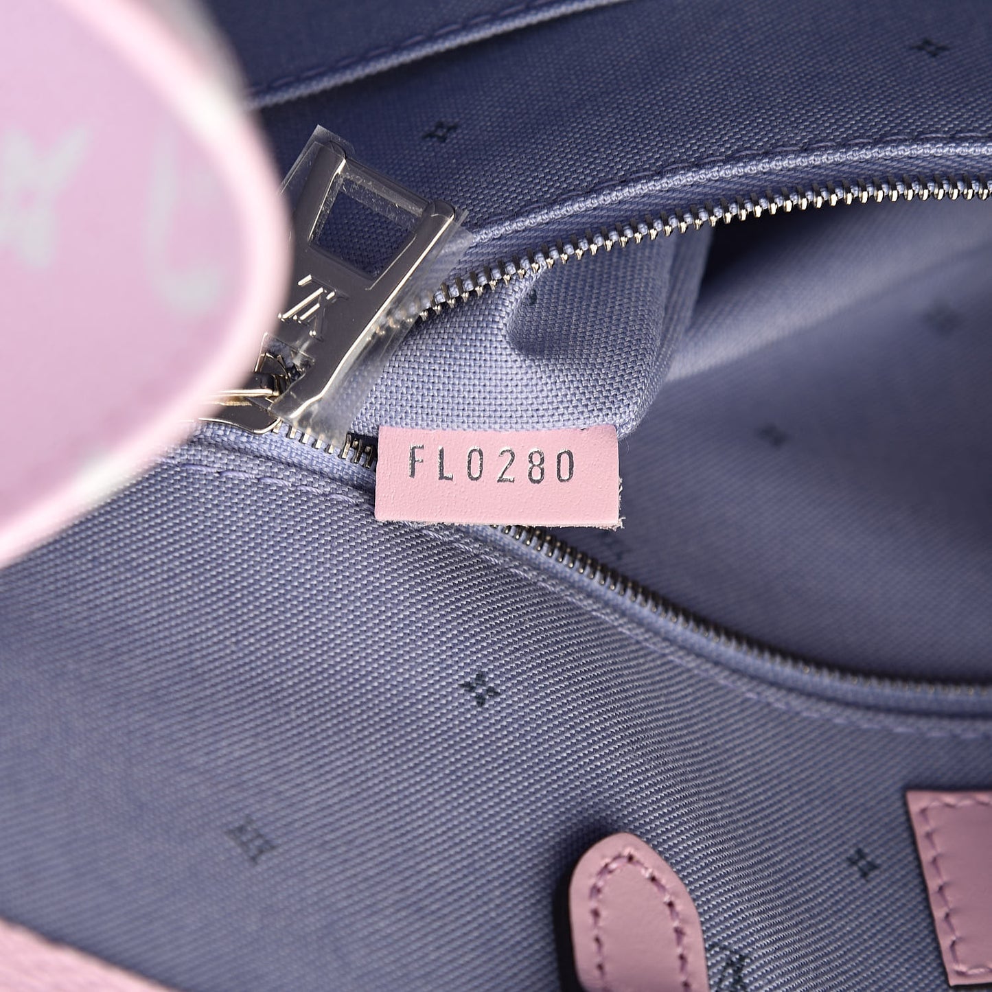 Monogram Escale Onthego GM Pastel