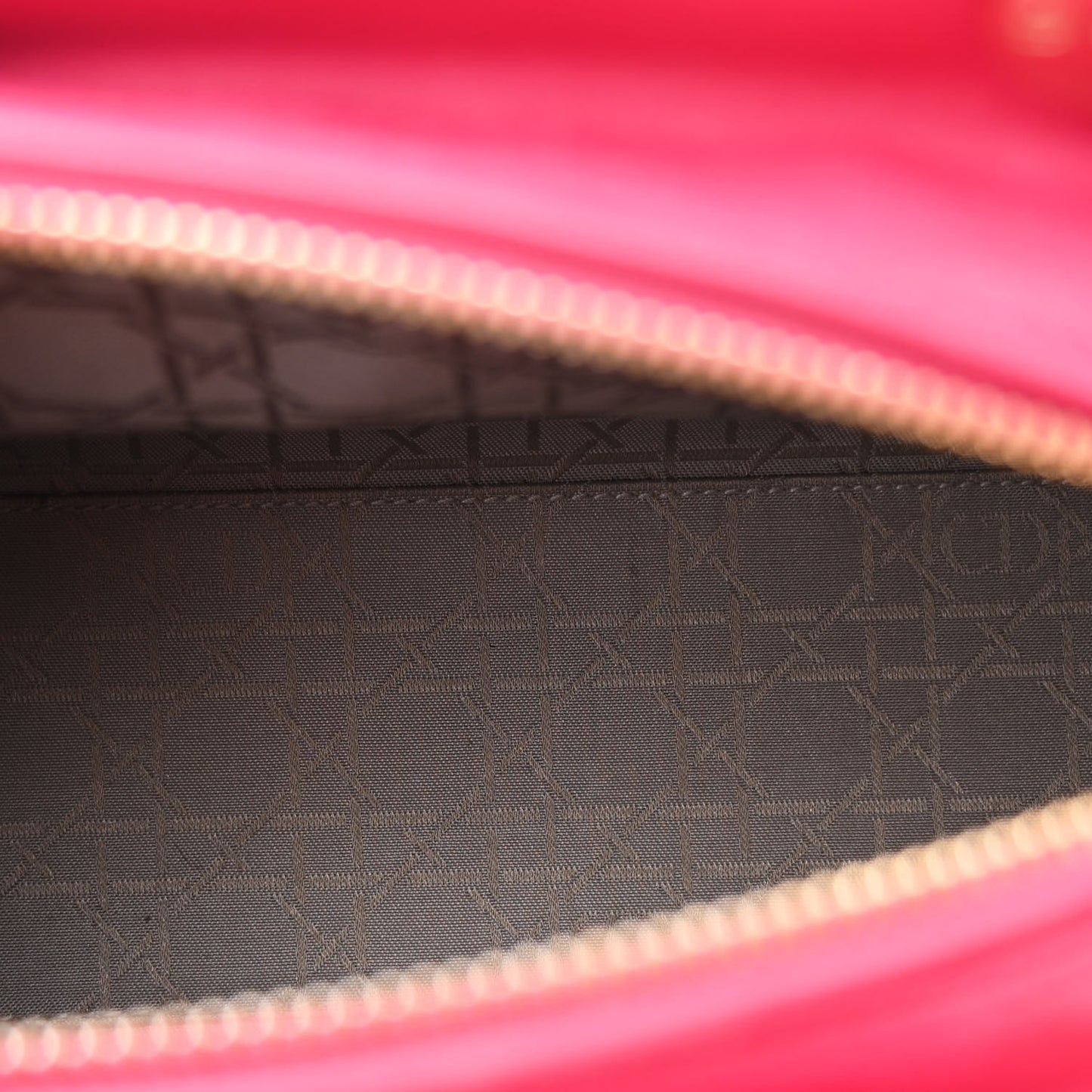 Lambskin Cannage Medium Lady Dior Fuchsia