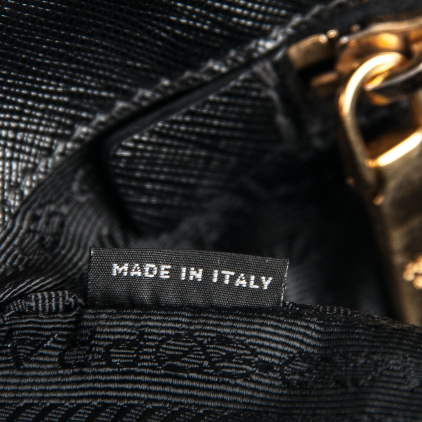 Saffiano Large Galleria Double Zip Tote Black