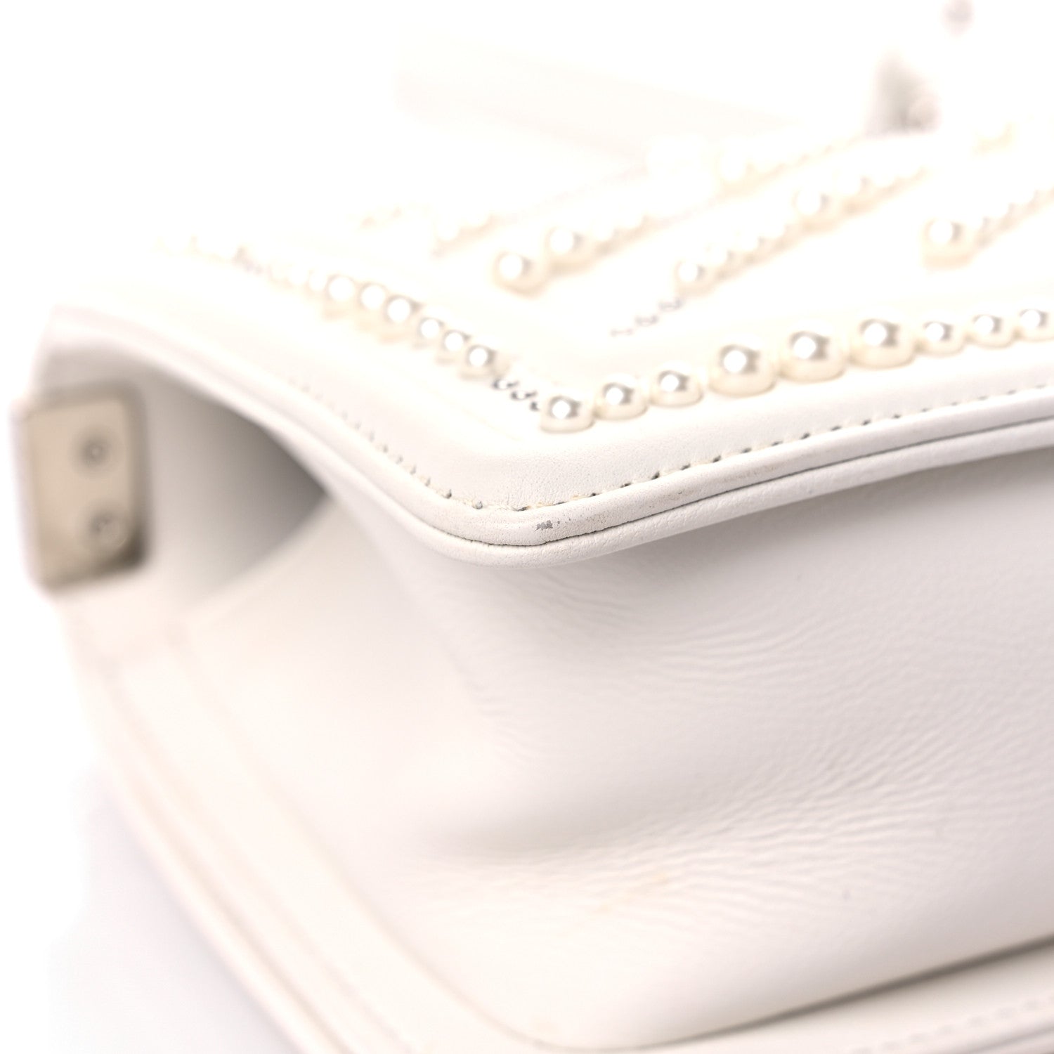 Chanel Calfskin Pearl Chevron Small Boy Flap White 10 of 18