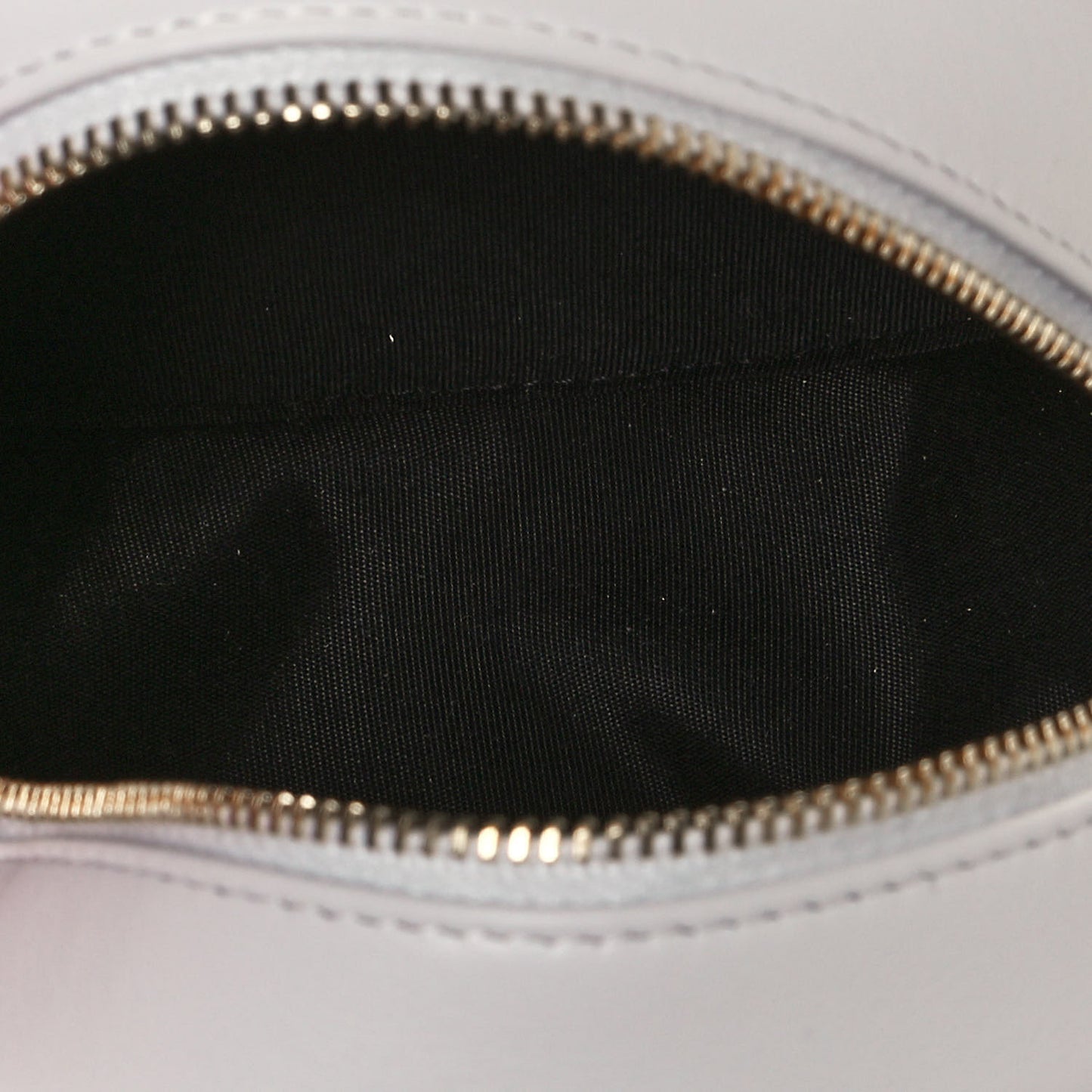 Calfskin Quilted About Pearls Round Clutch With Chain White