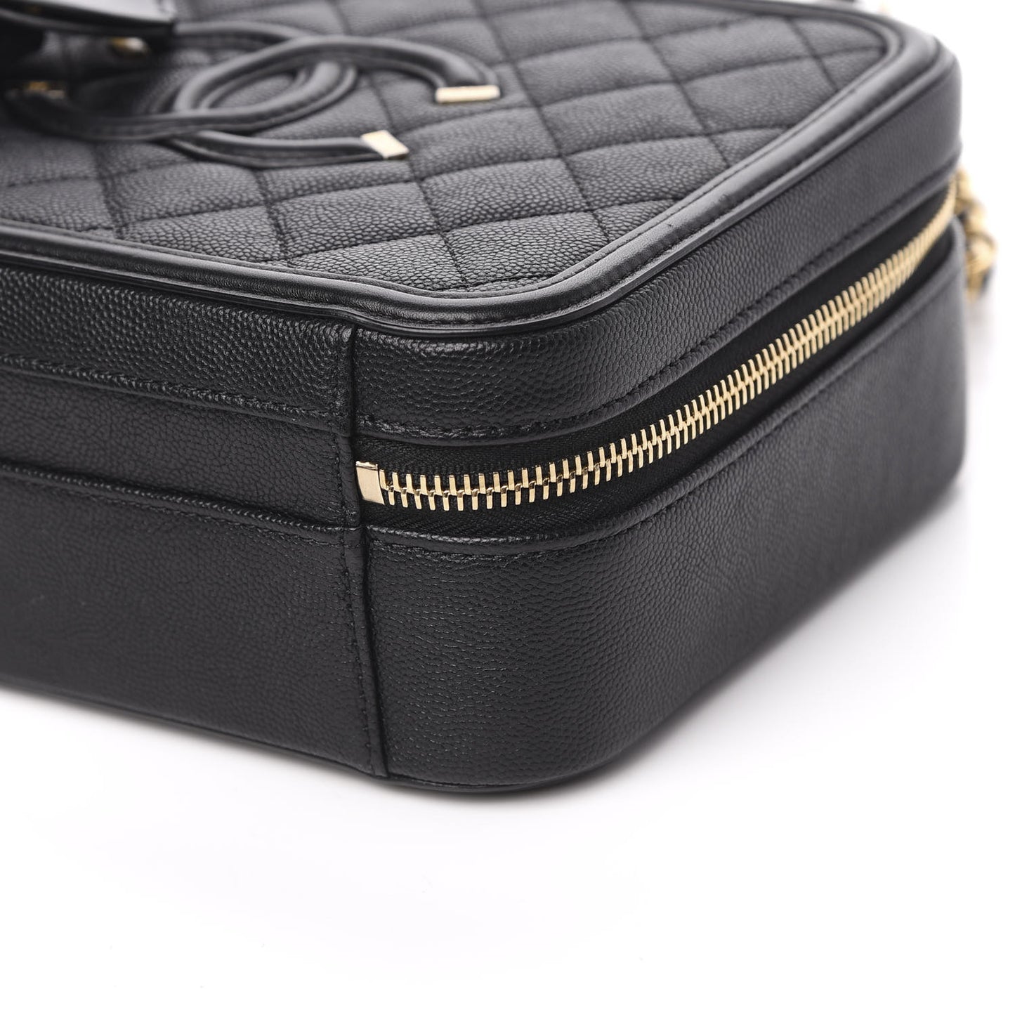 Caviar Quilted Medium CC Filigree Vanity Case Black