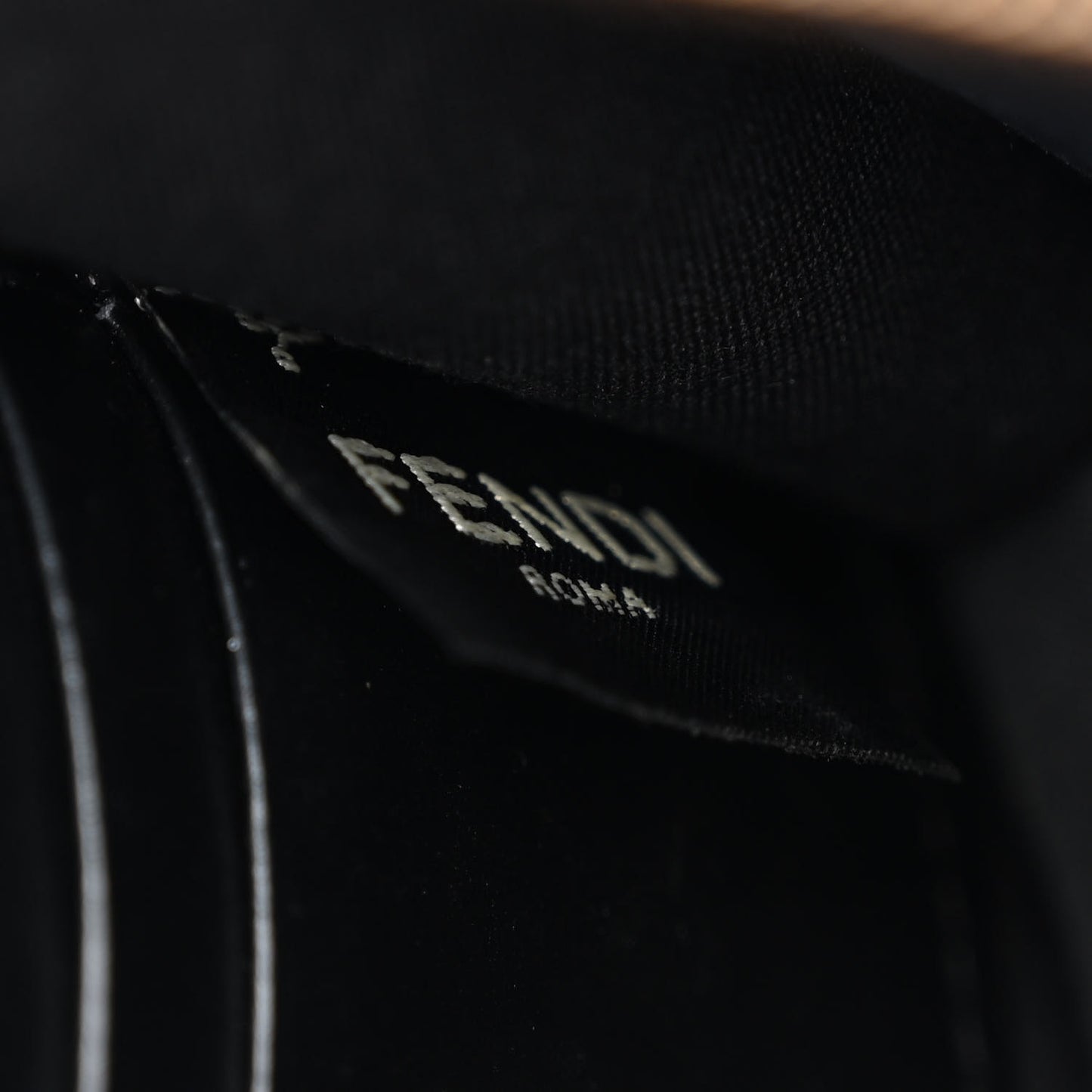 Vitello Cruise F is Fendi Medium Envelope Wallet on Chain Black