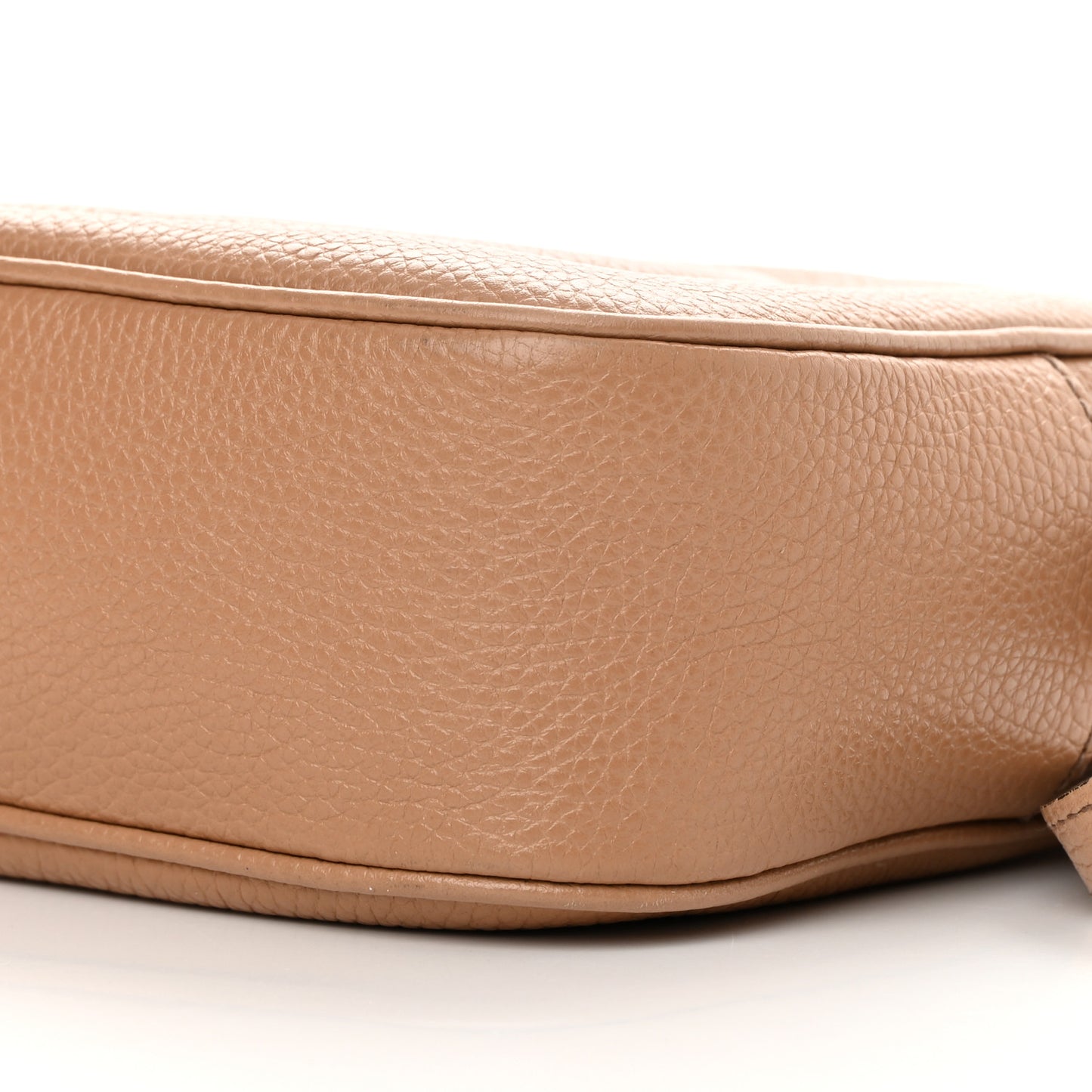Pebbled Calfskin Small Soho Disco Bag Camelia