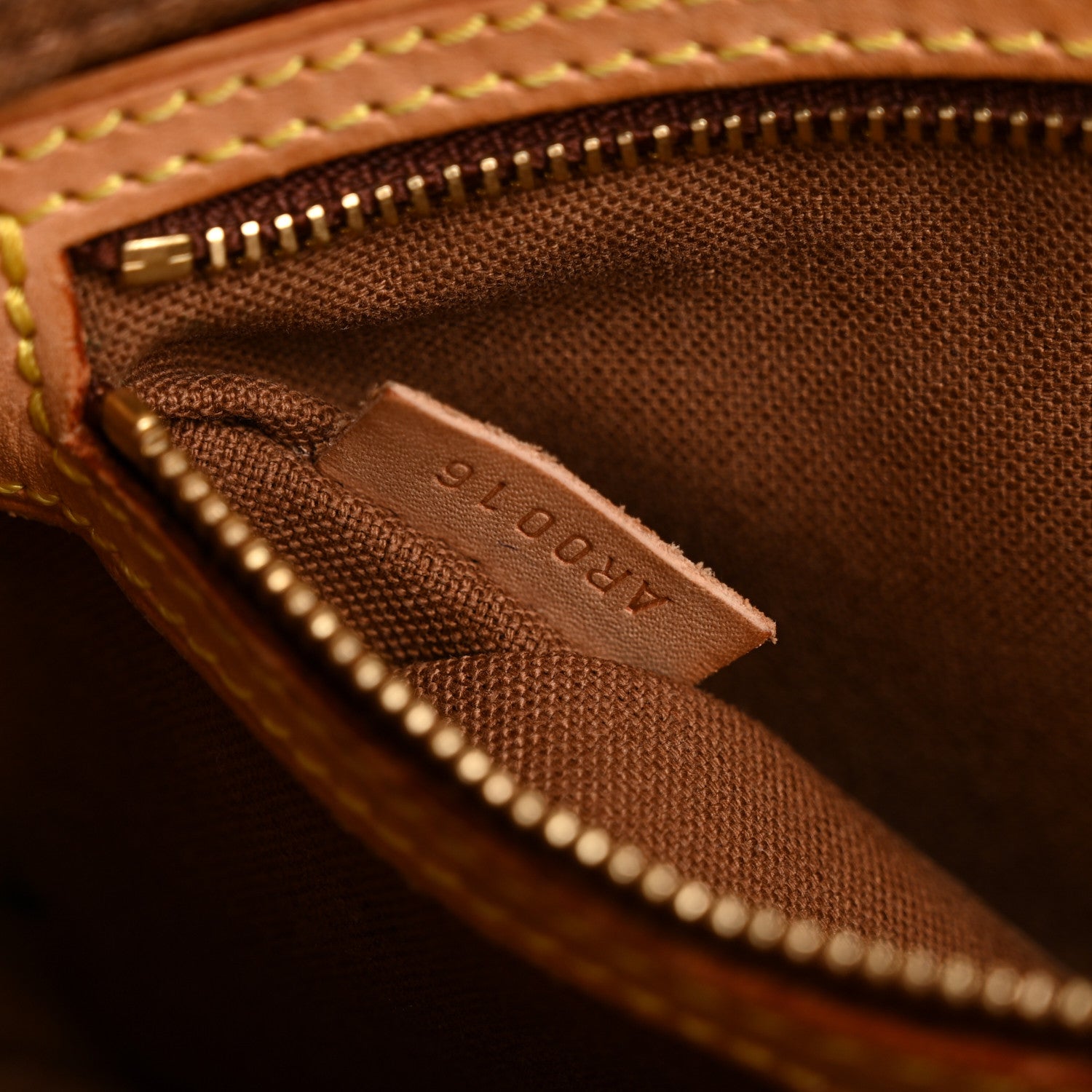 Louis Vuitton Monogram Trotteur 7 of 12
