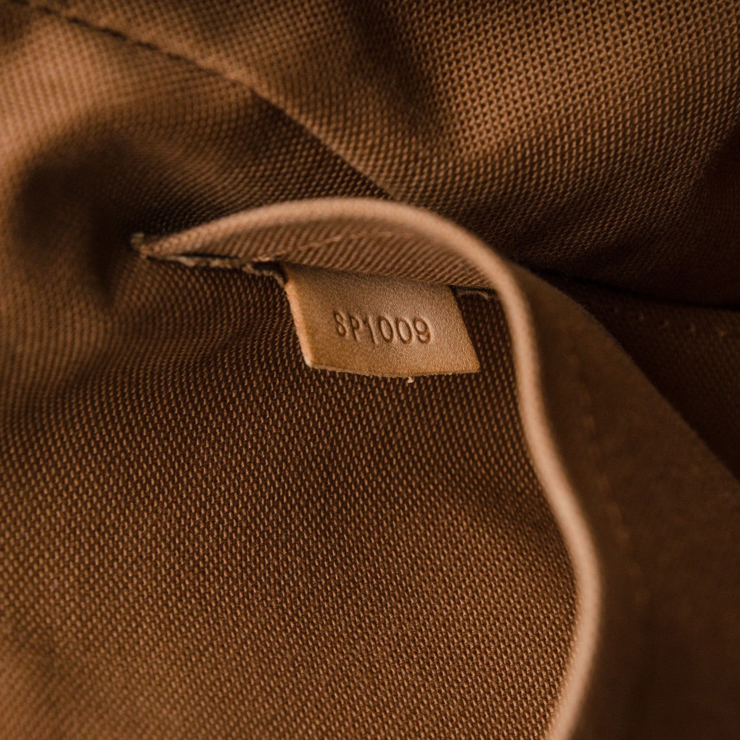 Louis Vuitton Monogram Tivoli GM 7 of 7