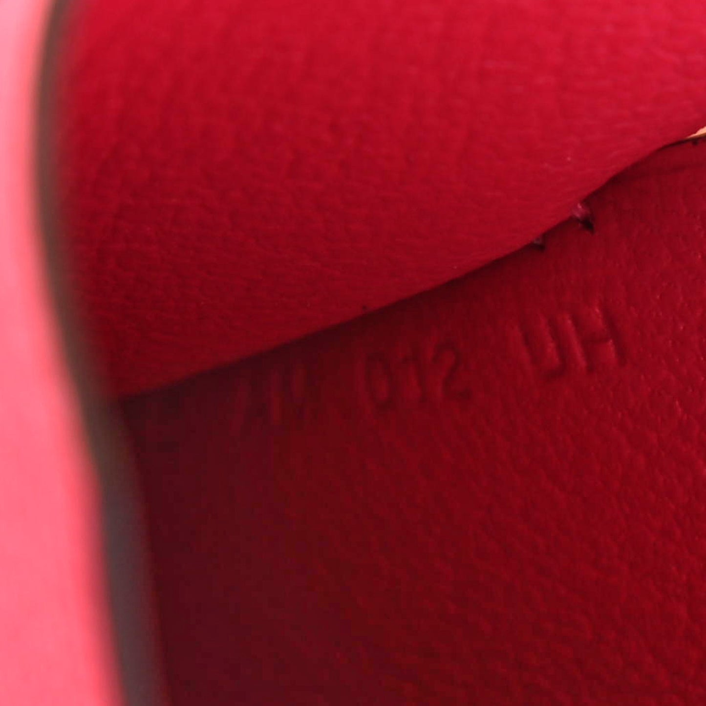 Epsom Clochette Cles Charm Rose Extreme