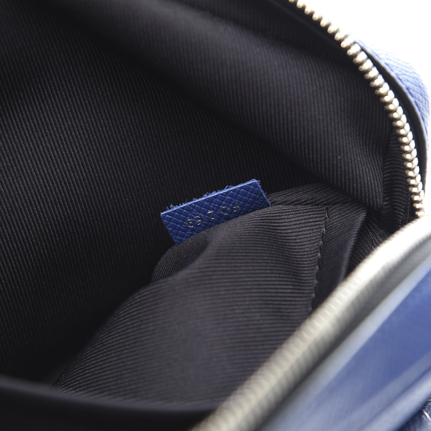 Louis Vuitton Taiga Monogram Outdoor Messenger Cobalt 6 of 9