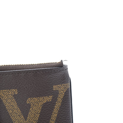 Louis Vuitton Reverse Monogram Giant Trio Pouch 8 of 11