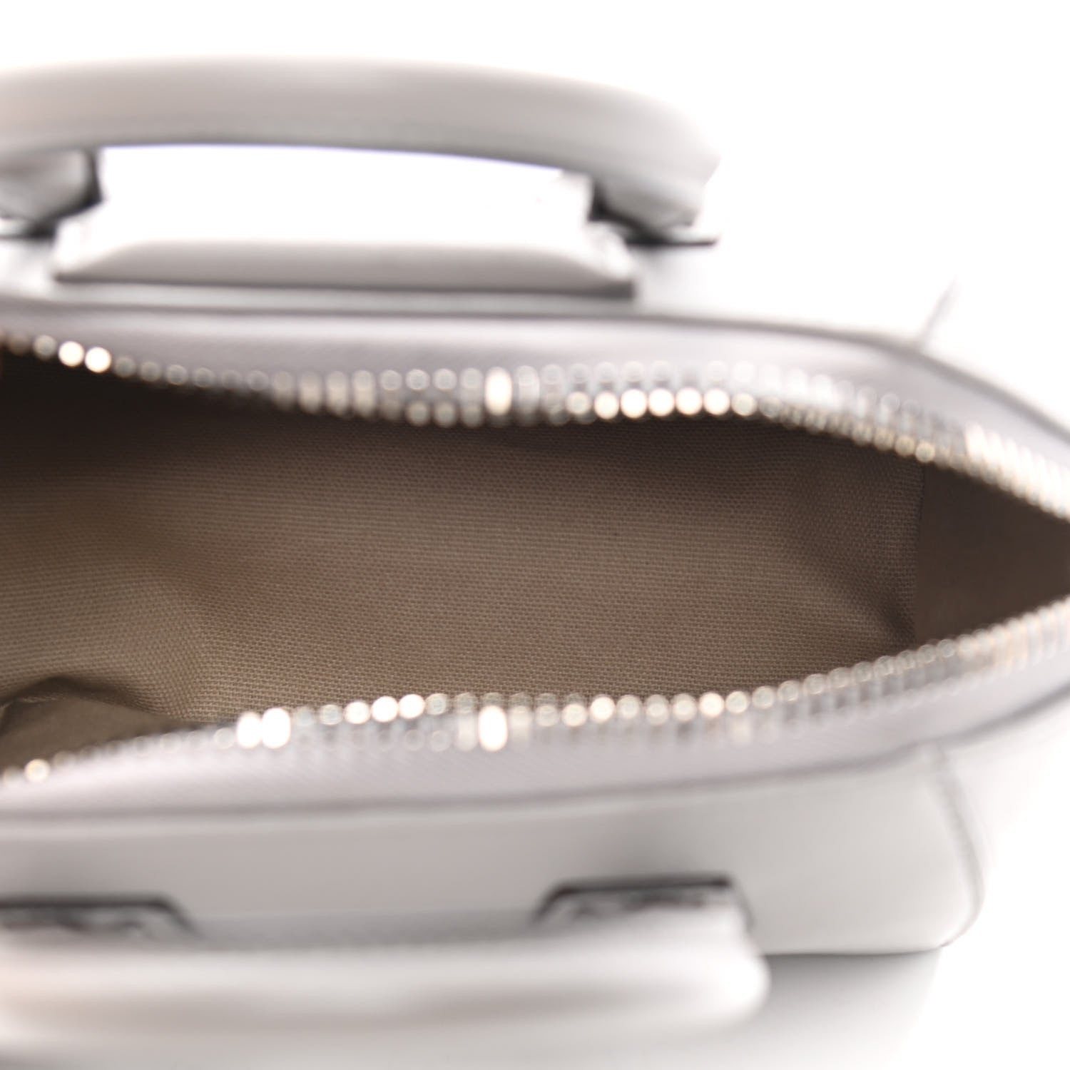 Givenchy Sugar Goatskin Mini Antigona Pearl Grey 5 of 9