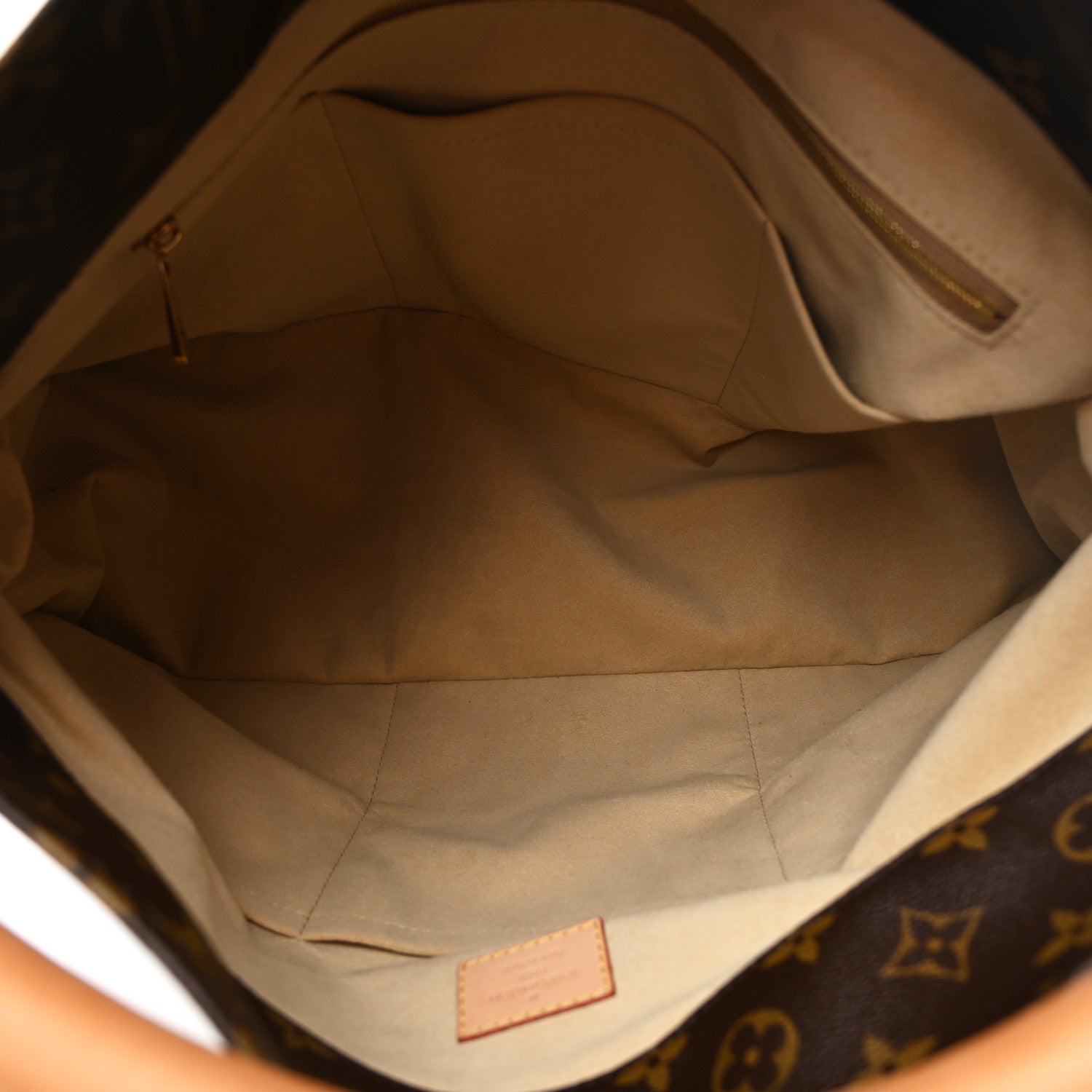 Louis Vuitton Monogram Artsy MM 4 of 8