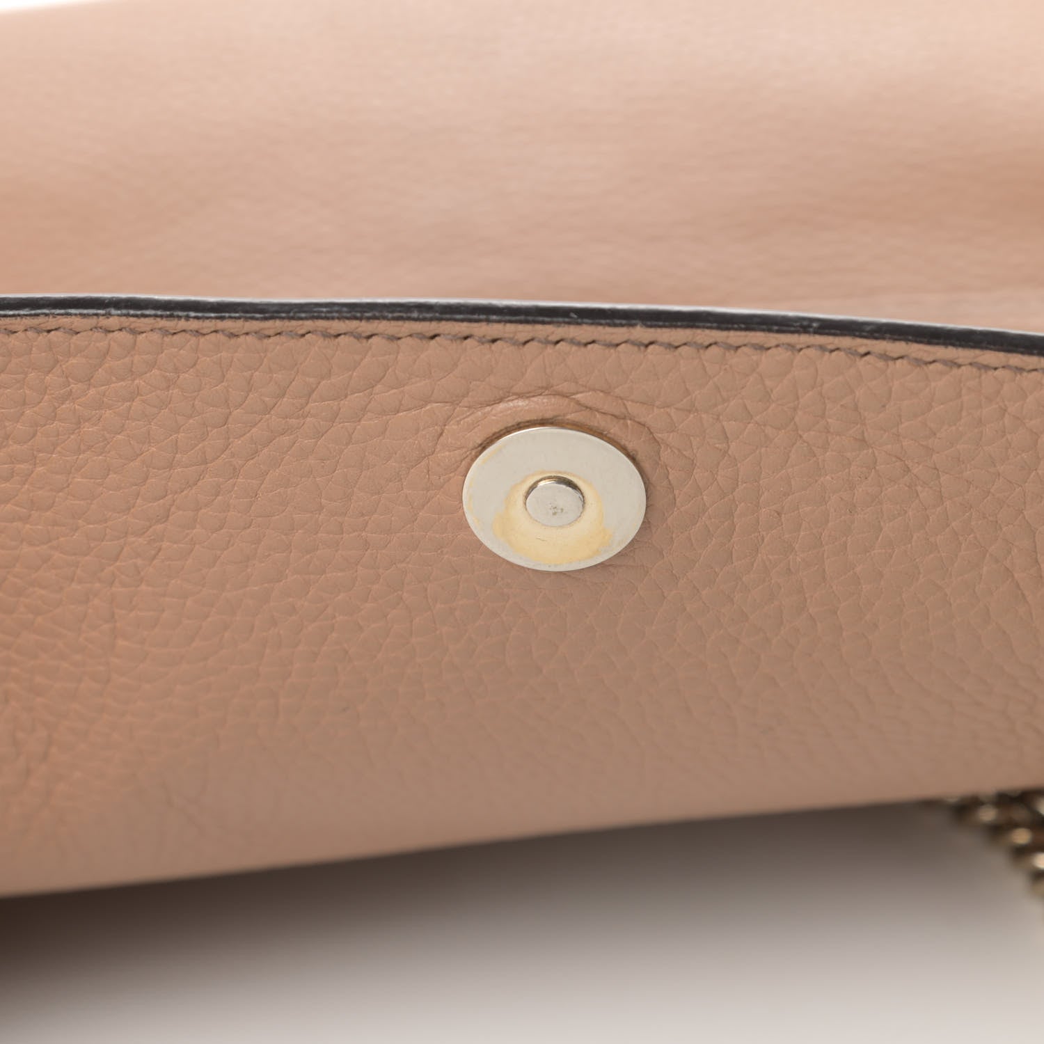 Gucci Pebbled Calfskin Medium Soho Flap Crossbody Camelia 15 of 18