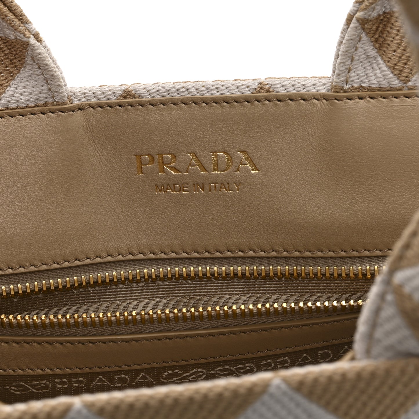 Jacquard Saffiano Triangolo Symbole Embroidered Small Tote Corda Talco