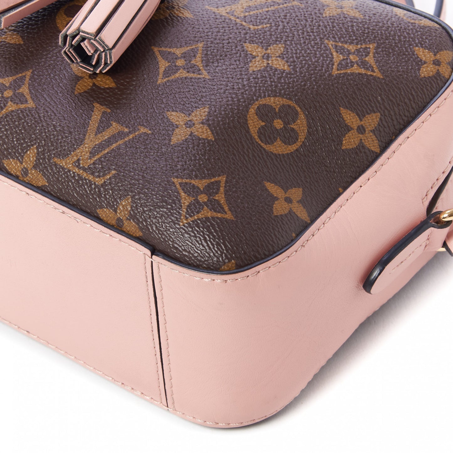 Monogram Saintonge Rose Poudre