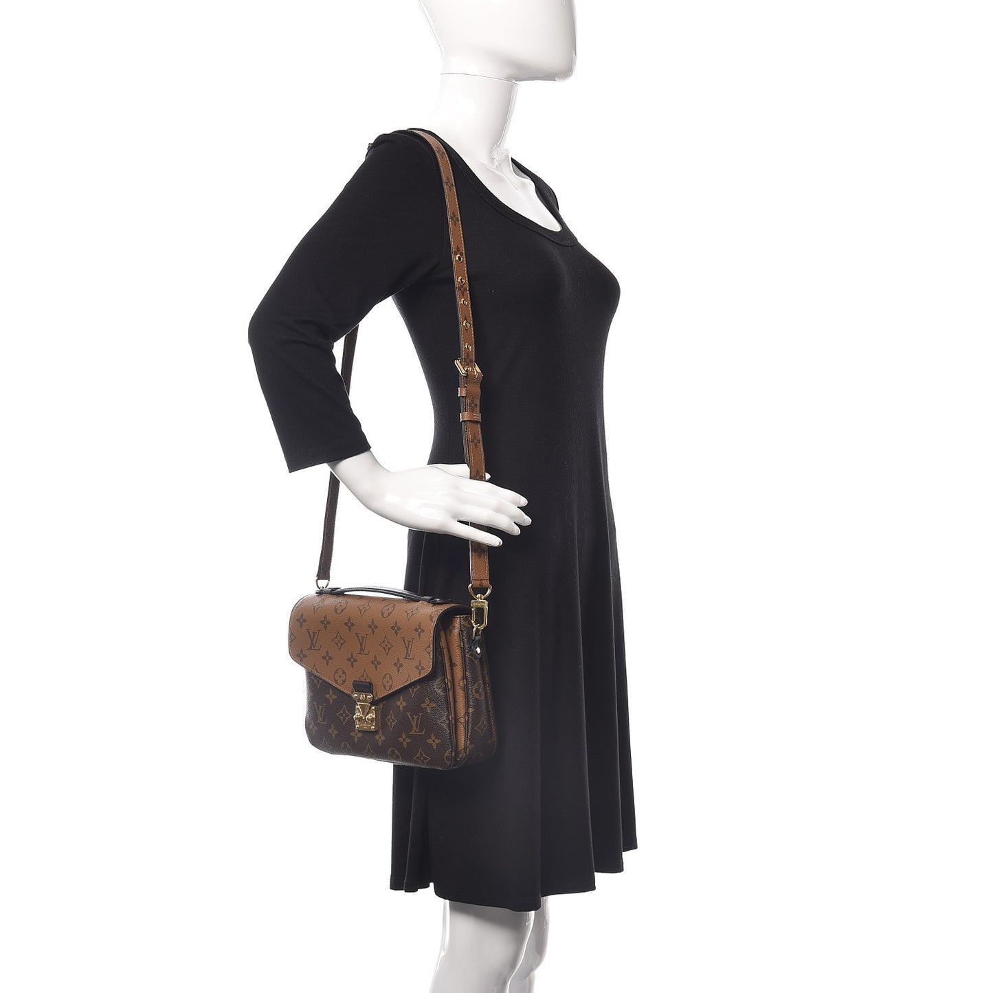 Reverse Monogram Pochette Metis