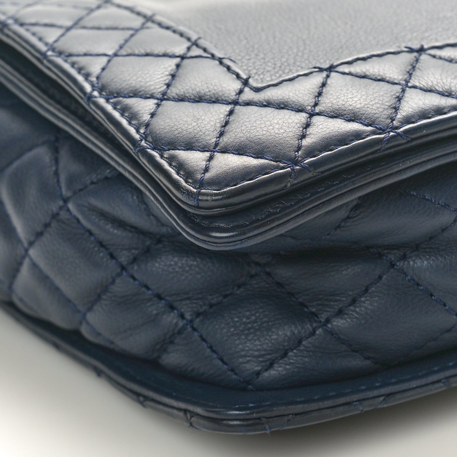 Chanel Calfskin New Medium Boy Reverso Flap Navy 9 of 10