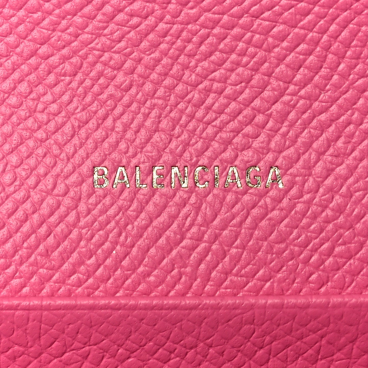 Signature Grained Calfskin Logo Ville Wallet on Chain Bubble Gum Black