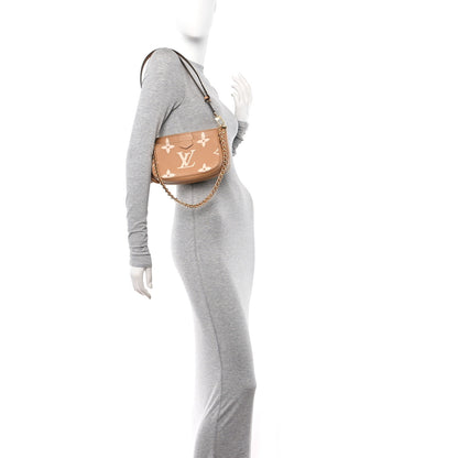 Louis Vuitton Empreinte Monogram Giant Multi Pochette Accessories Arizona Creme 2 of 11
