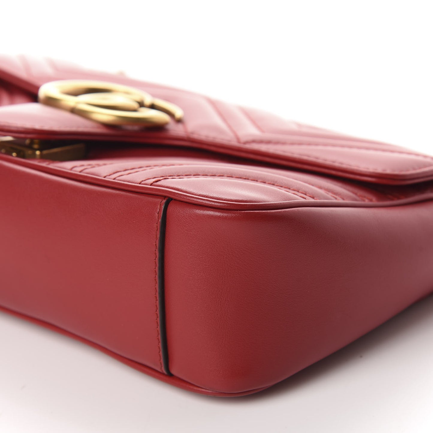 Calfskin Matelasse Small GG Marmont Shoulder Bag Hibiscus Red