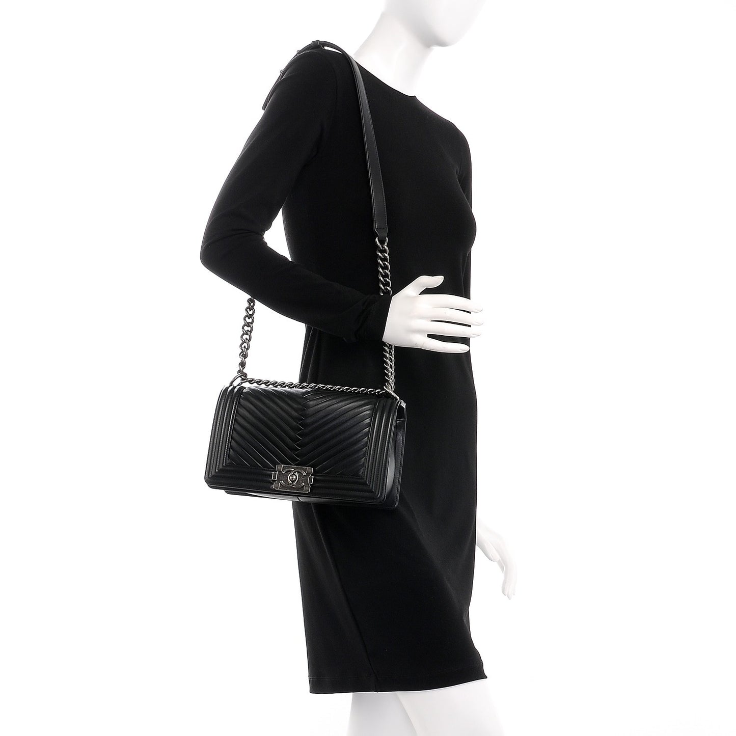 Lambskin Pleated Medium Boy Flap Black