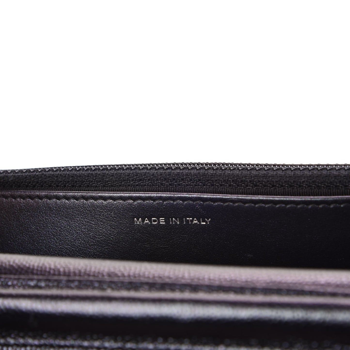 Iridescent Caviar Chevron Quilted Wallet On Chain WOC Black