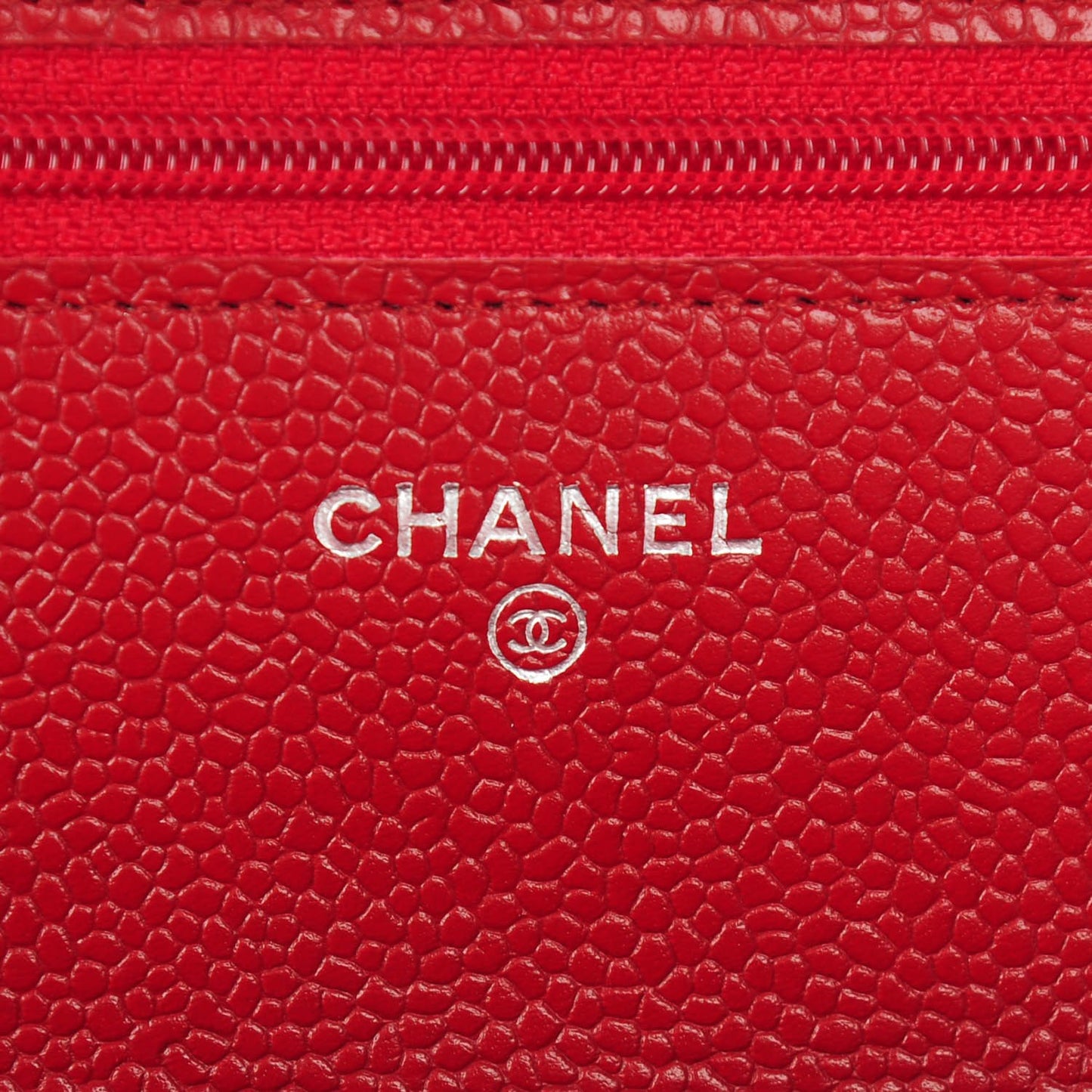 Caviar Quilted Wallet on Chain WOC Red