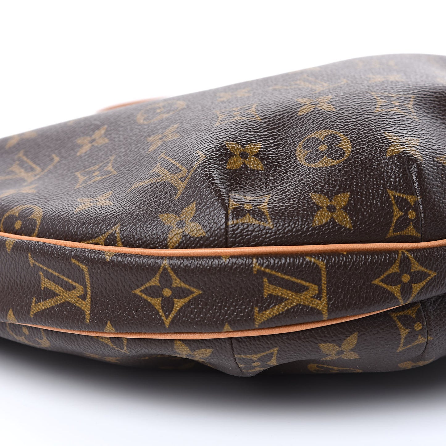Monogram Croissant MM