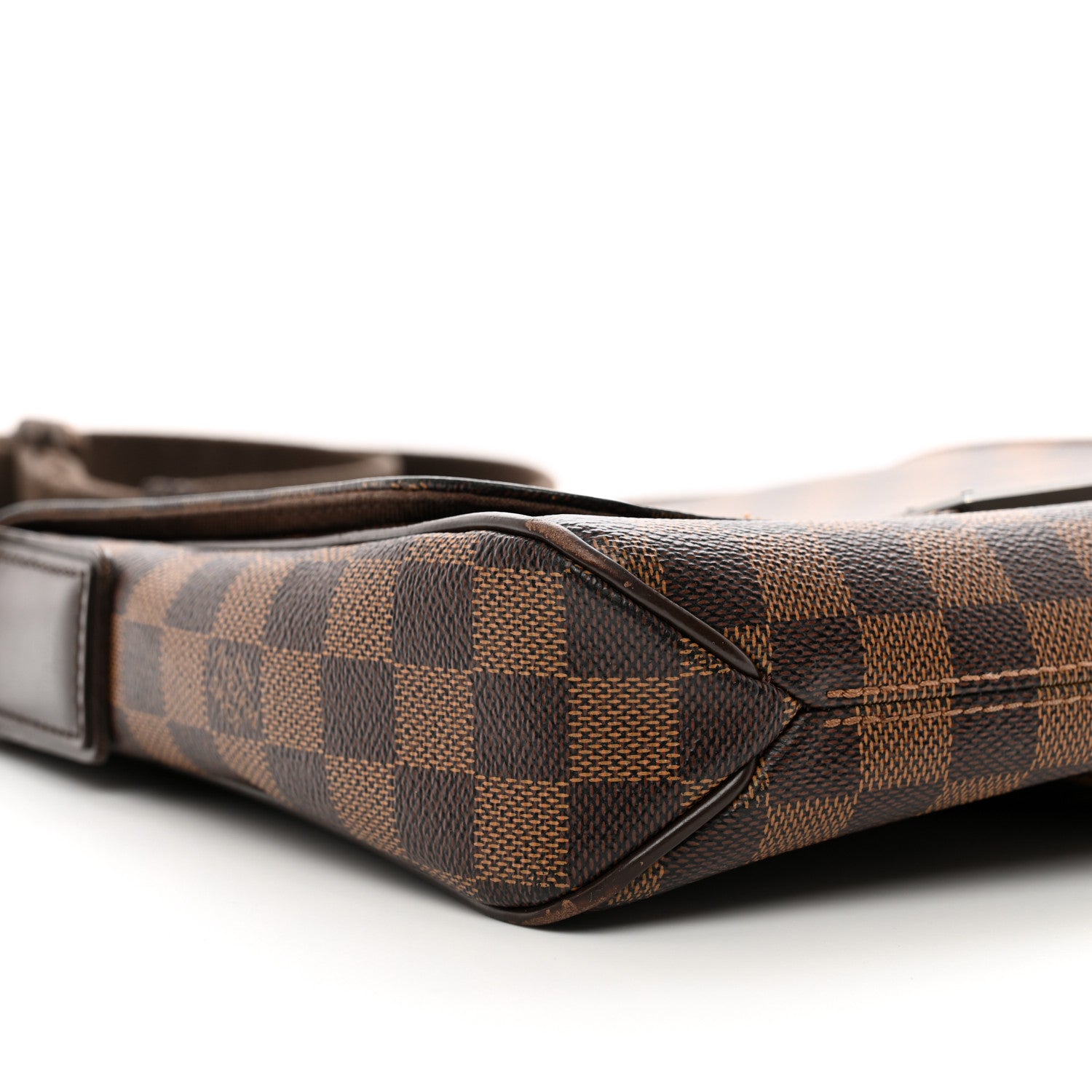 Louis Vuitton Damier Ebene District PM 8 of 12