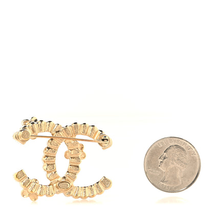 Chanel Pearl Resin Flower CC Brooch Black Gold 2 of 4