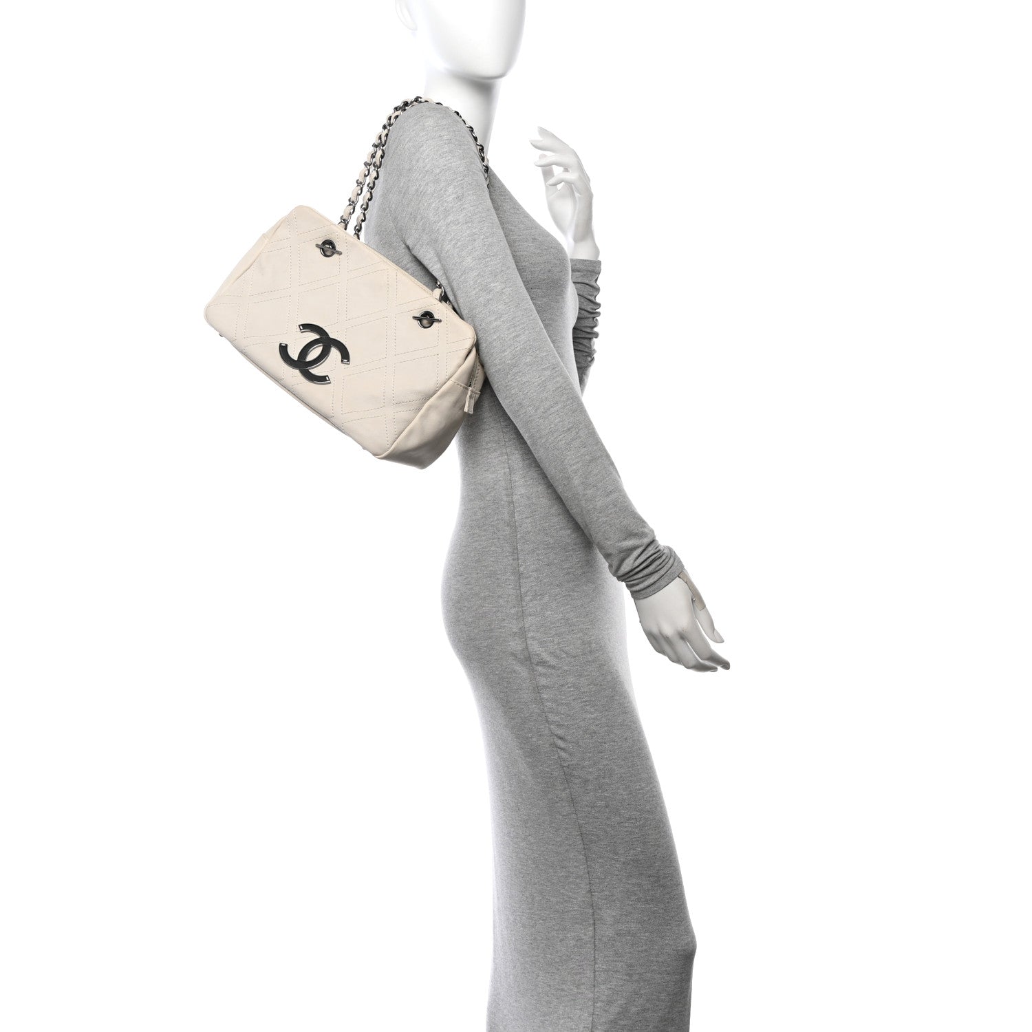 Chanel Calfskin Small Diamond Stitch Tote White 2 of 12
