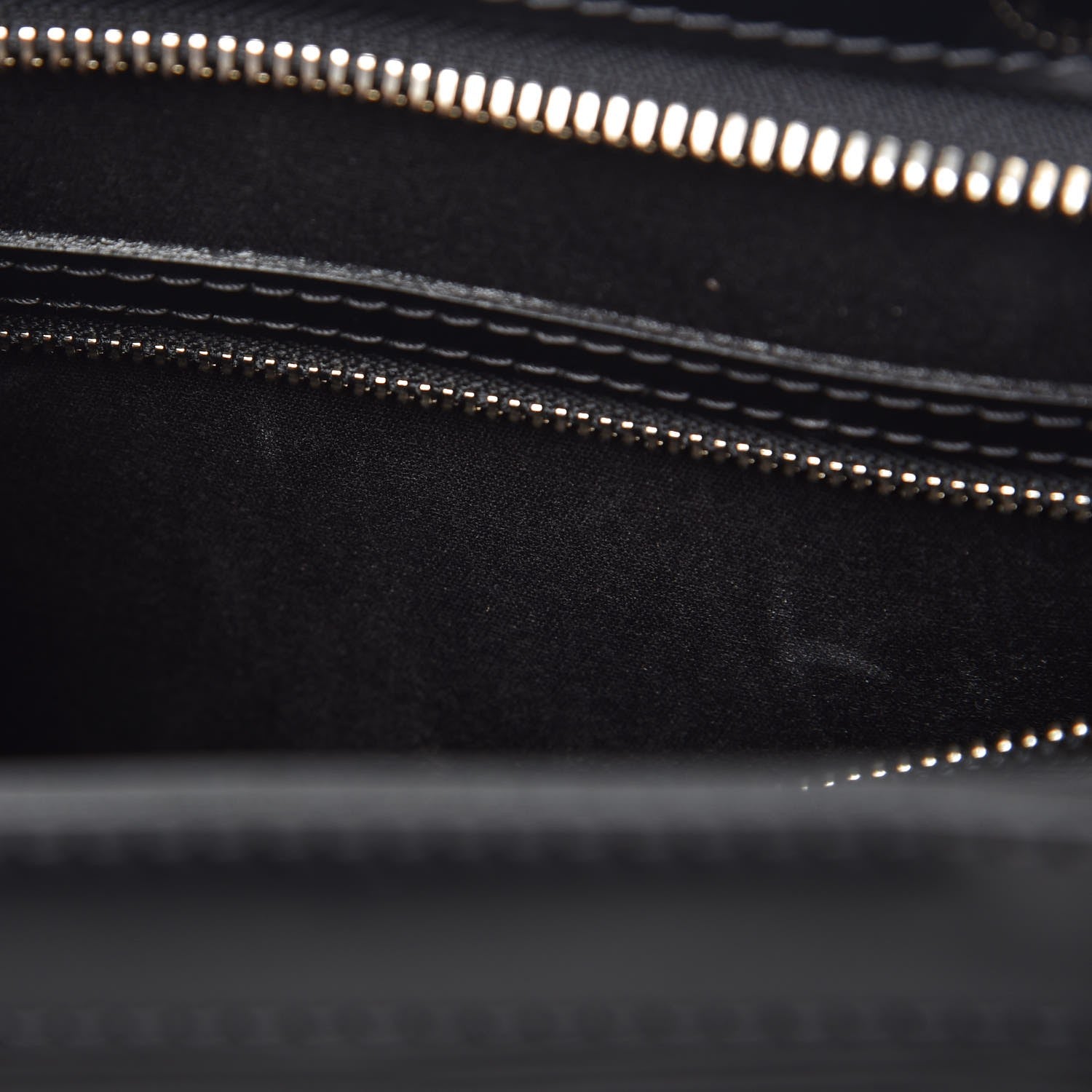 Louis Vuitton Epi Brea GM Black 8 of 9