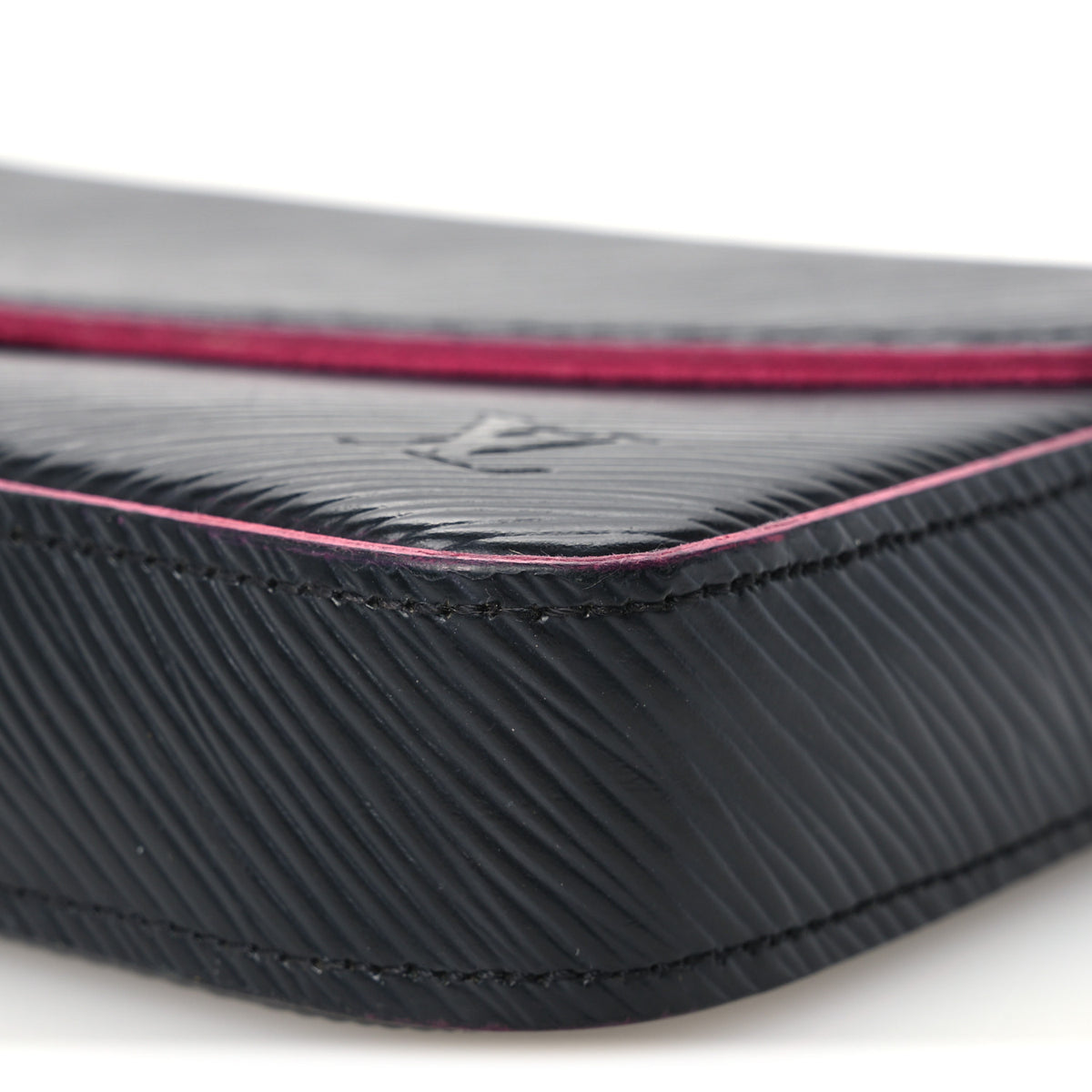 Epi Pochette Felicie Black Hot Pink