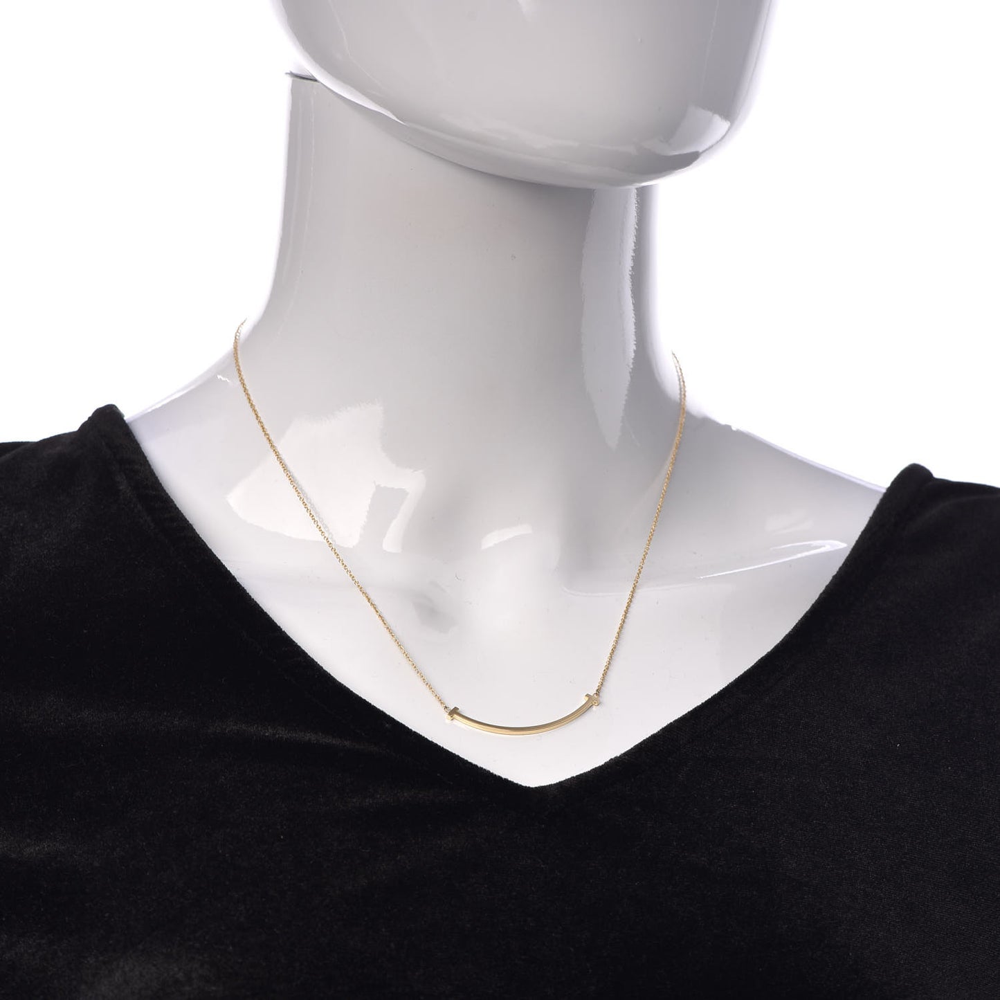 18K Yellow Gold Small T Smile Pendant Necklace